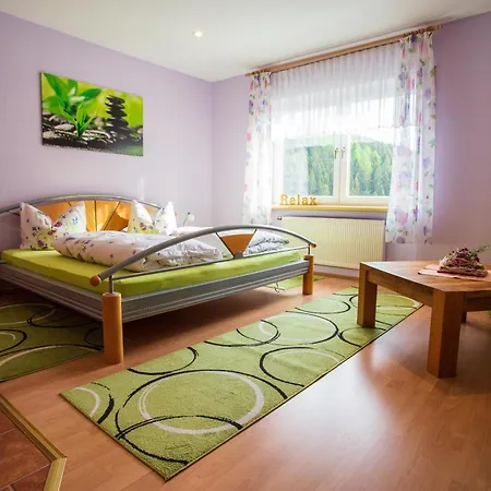 Ferienhaus Am Berg Holiday home Masserberg